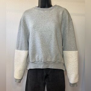 Nylora Fleece Crewneck with Ruffle Back